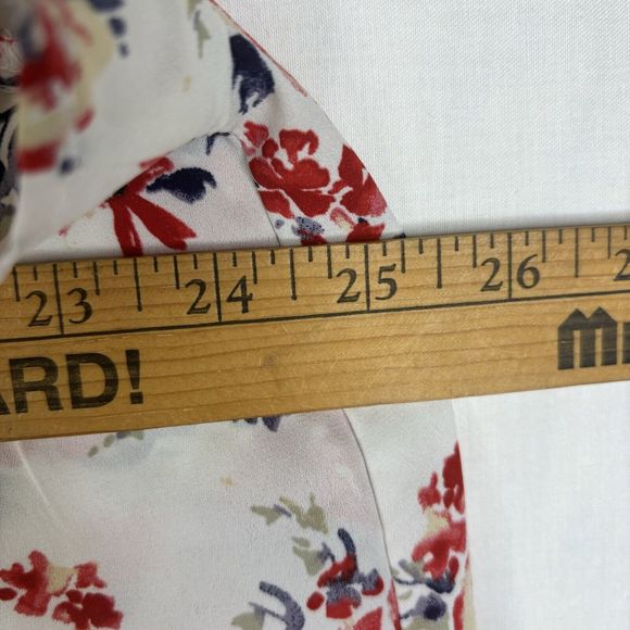 Torrid Top Womens 1X White Red Floral Tunic‎ Blouse  Keyhole Neck Cap Sleeve - Picture 7 of 12